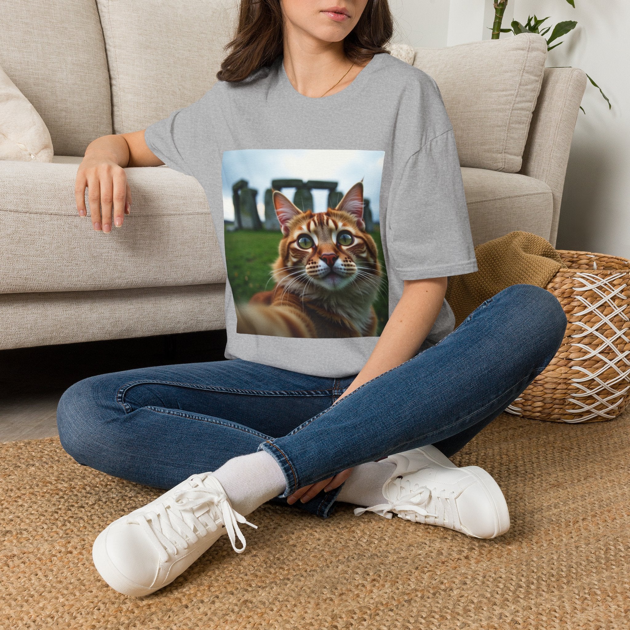 Cat Selfie at Stonehenge T-Shirt