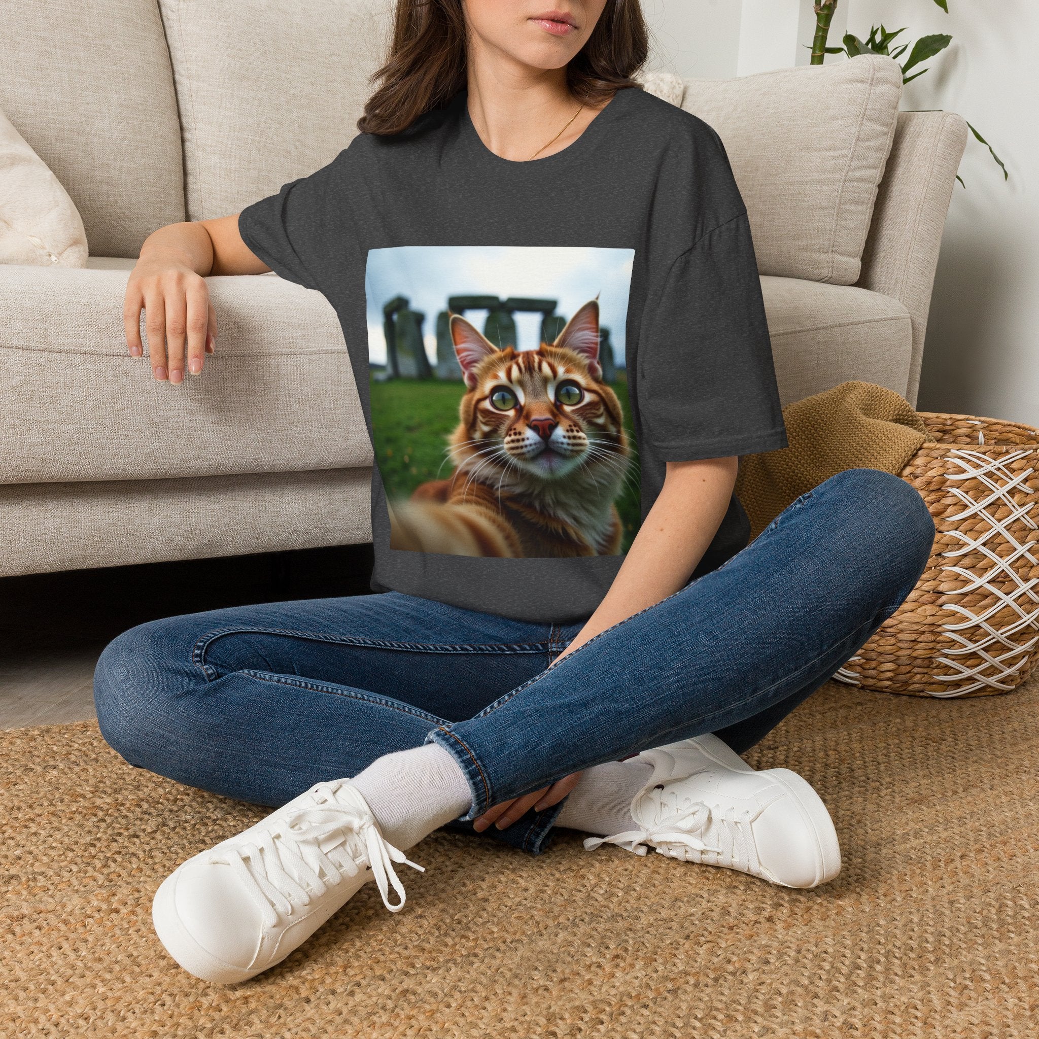 Cat Selfie at Stonehenge T-Shirt