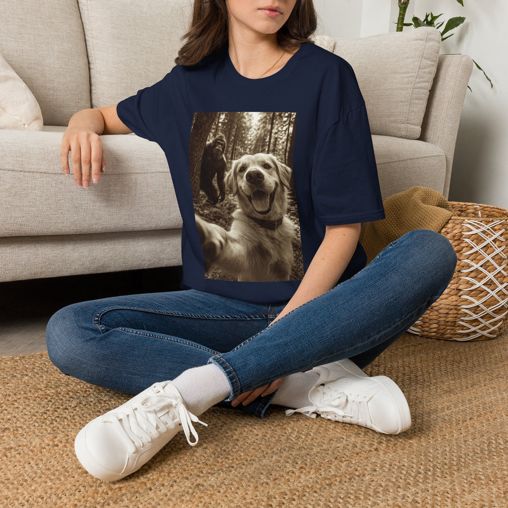 Bigfoot Photobomb Dog Selfie T-Shirt