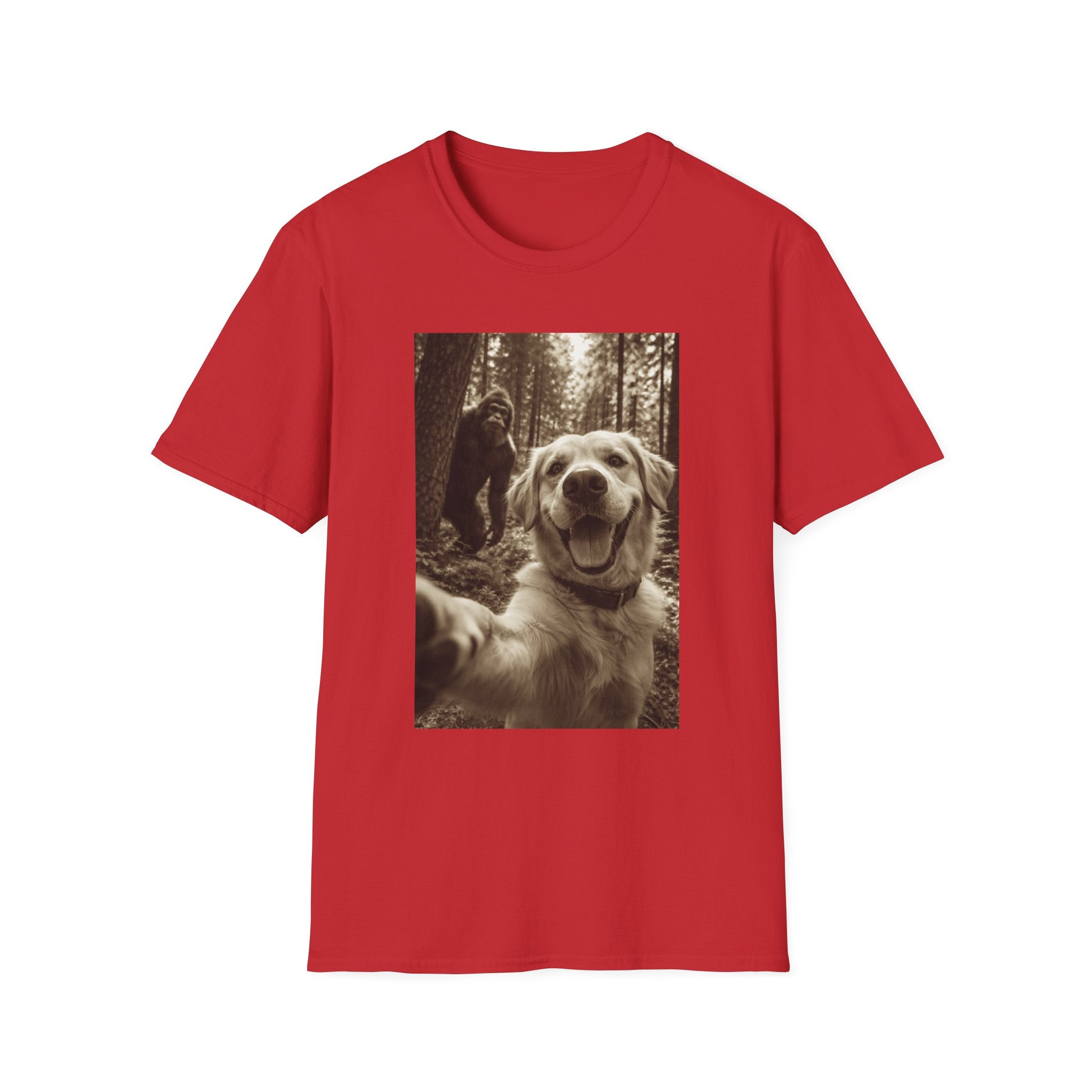 Bigfoot Photobomb Dog Selfie T-Shirt