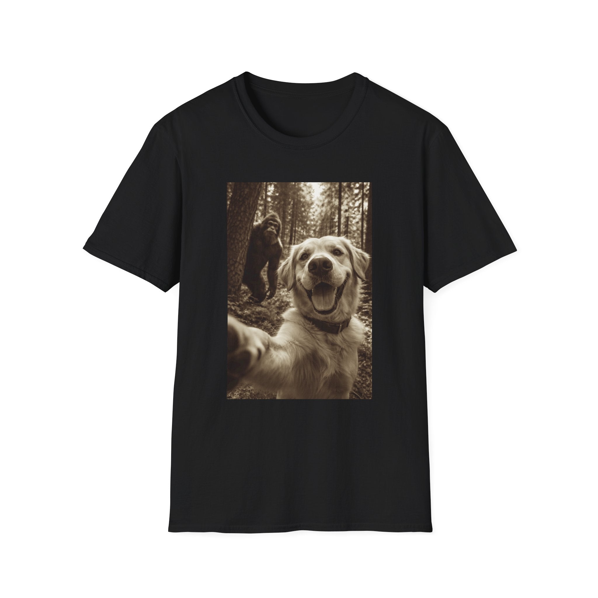 Bigfoot Photobomb Dog Selfie T-Shirt