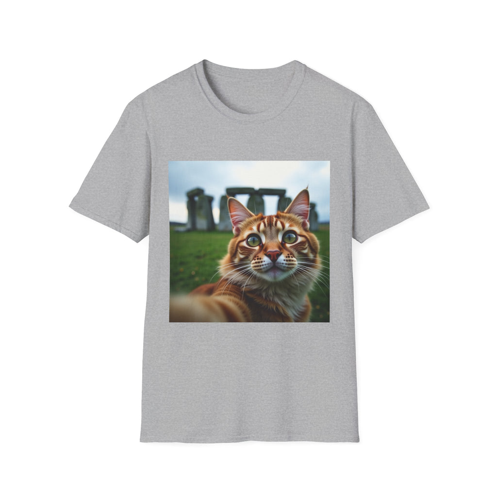 Cat Selfie at Stonehenge T-Shirt