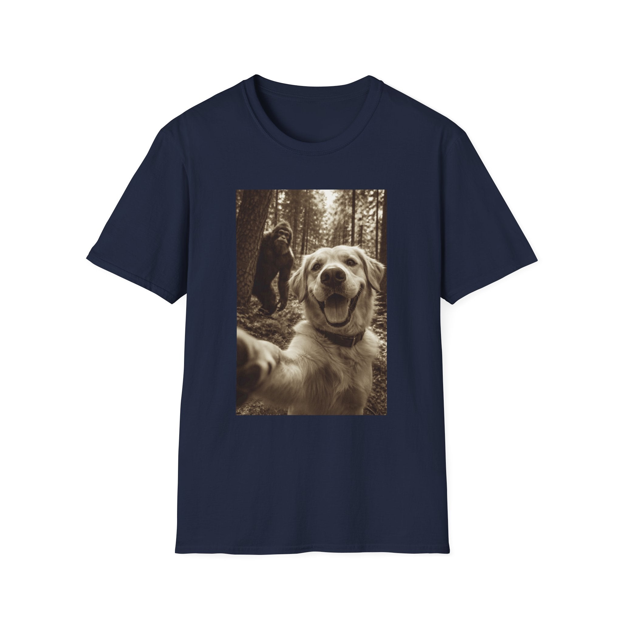 Bigfoot Photobomb Dog Selfie T-Shirt